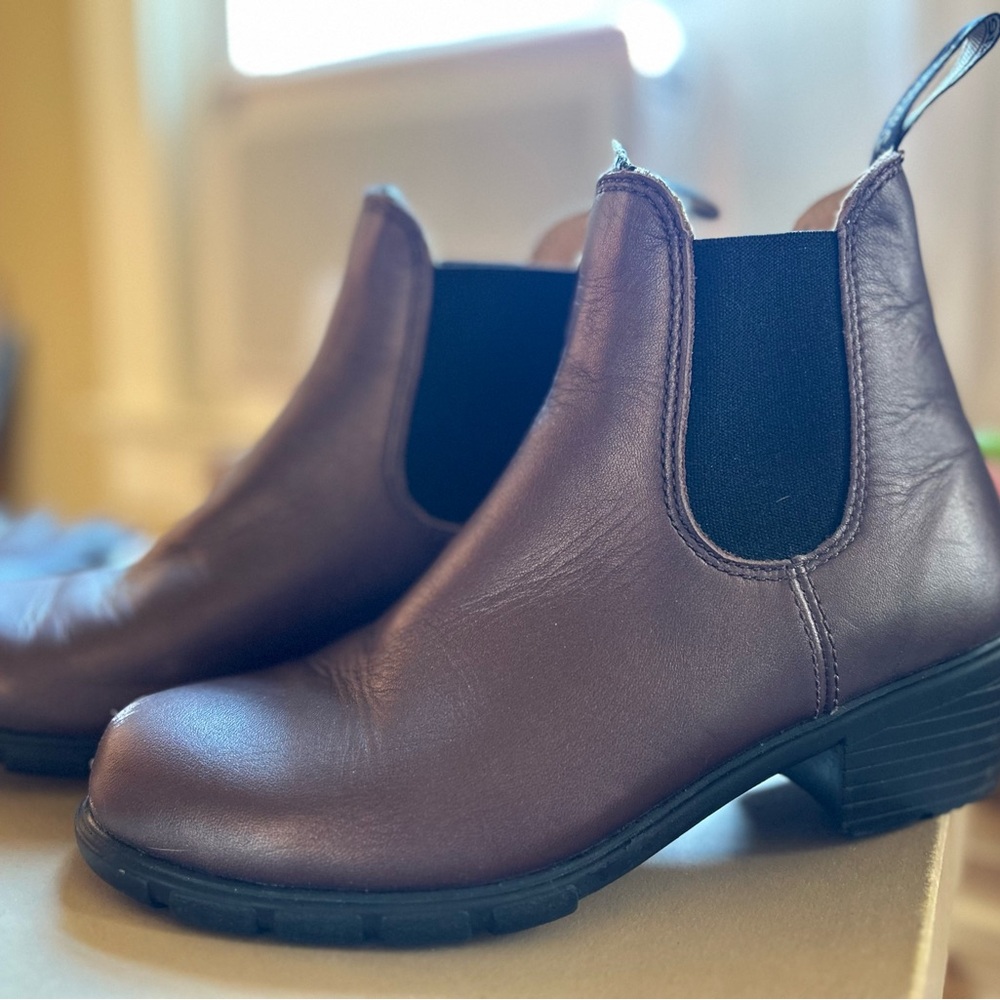 Blundstone Brown Ankle Boots with Elastic Panels